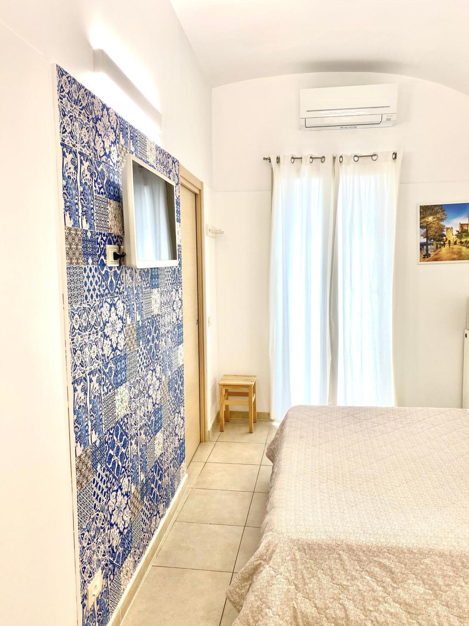 Nina B&B Giardini Naxos Pokoj fotografie