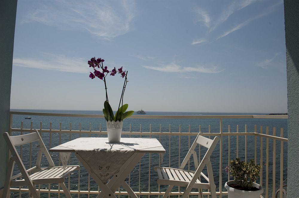 Nina B&B Giardini Naxos Exteriér fotografie