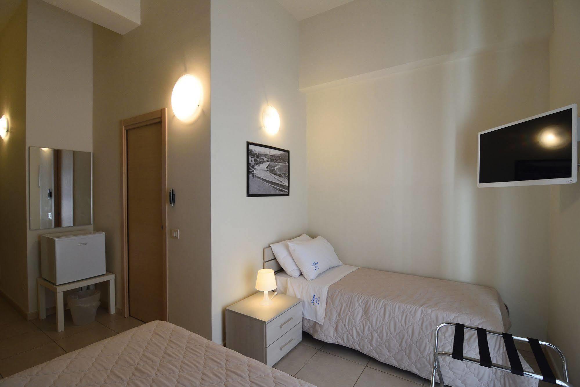 Nina B&B Giardini Naxos Exteriér fotografie