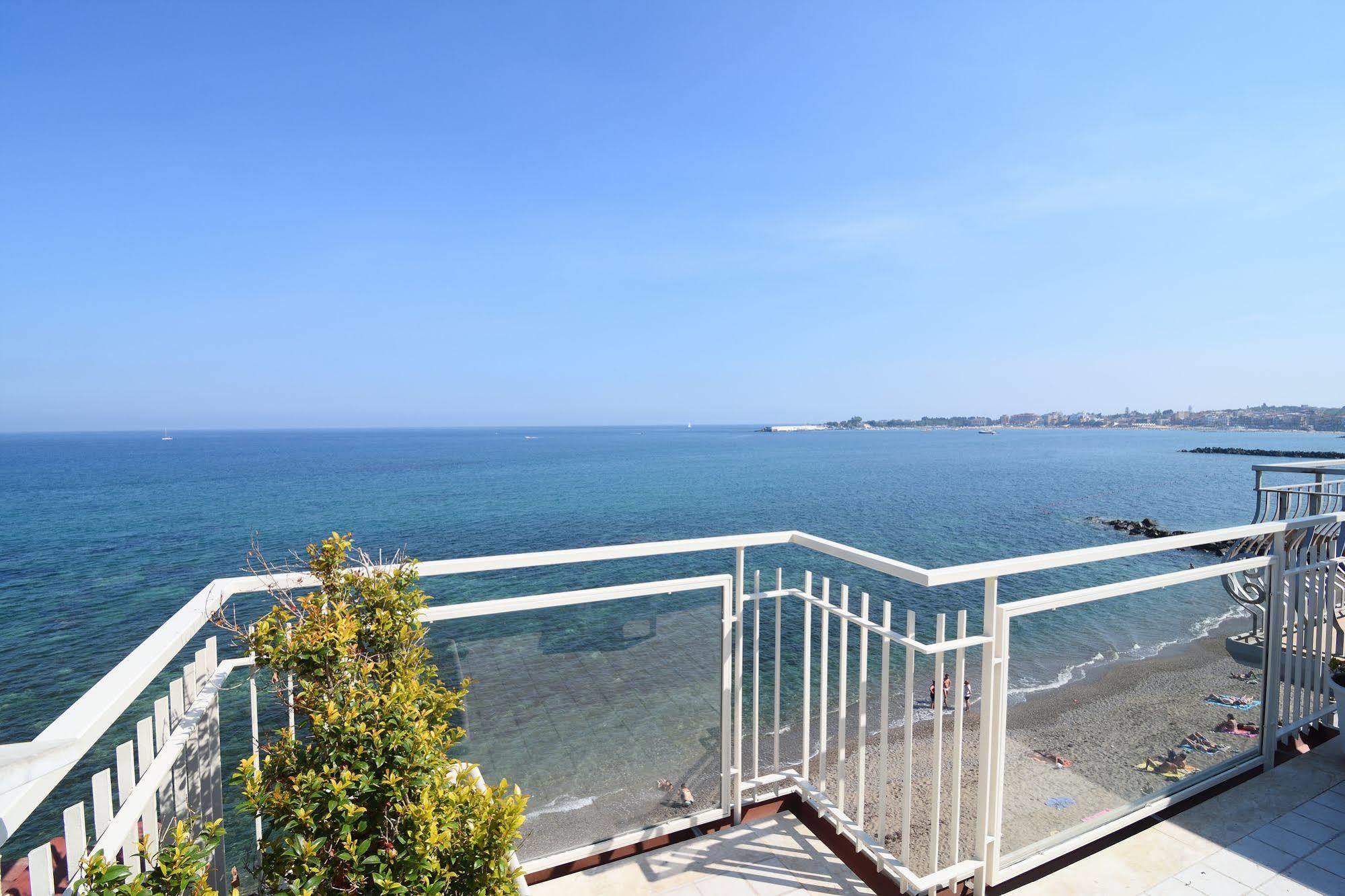 Nina B&B Giardini Naxos Exteriér fotografie
